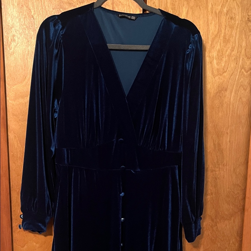 BloomChic Deep Blue Velvet Long Sleeve Dress